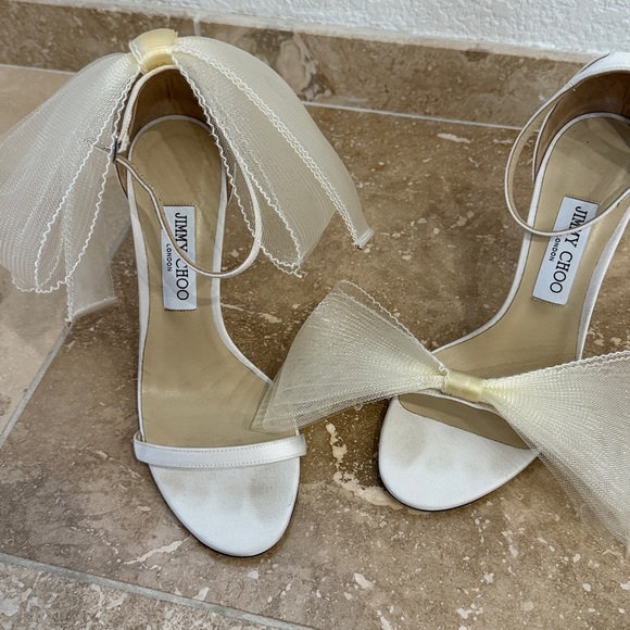 JIMMY CHOO Aveline Bow Sandals EU 39.5 US 9.5 Ivory White Wedding Bridal Heel - Picture 3 of 7